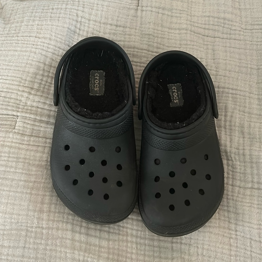 Crocs Sherpa Lined Girls Sz 13